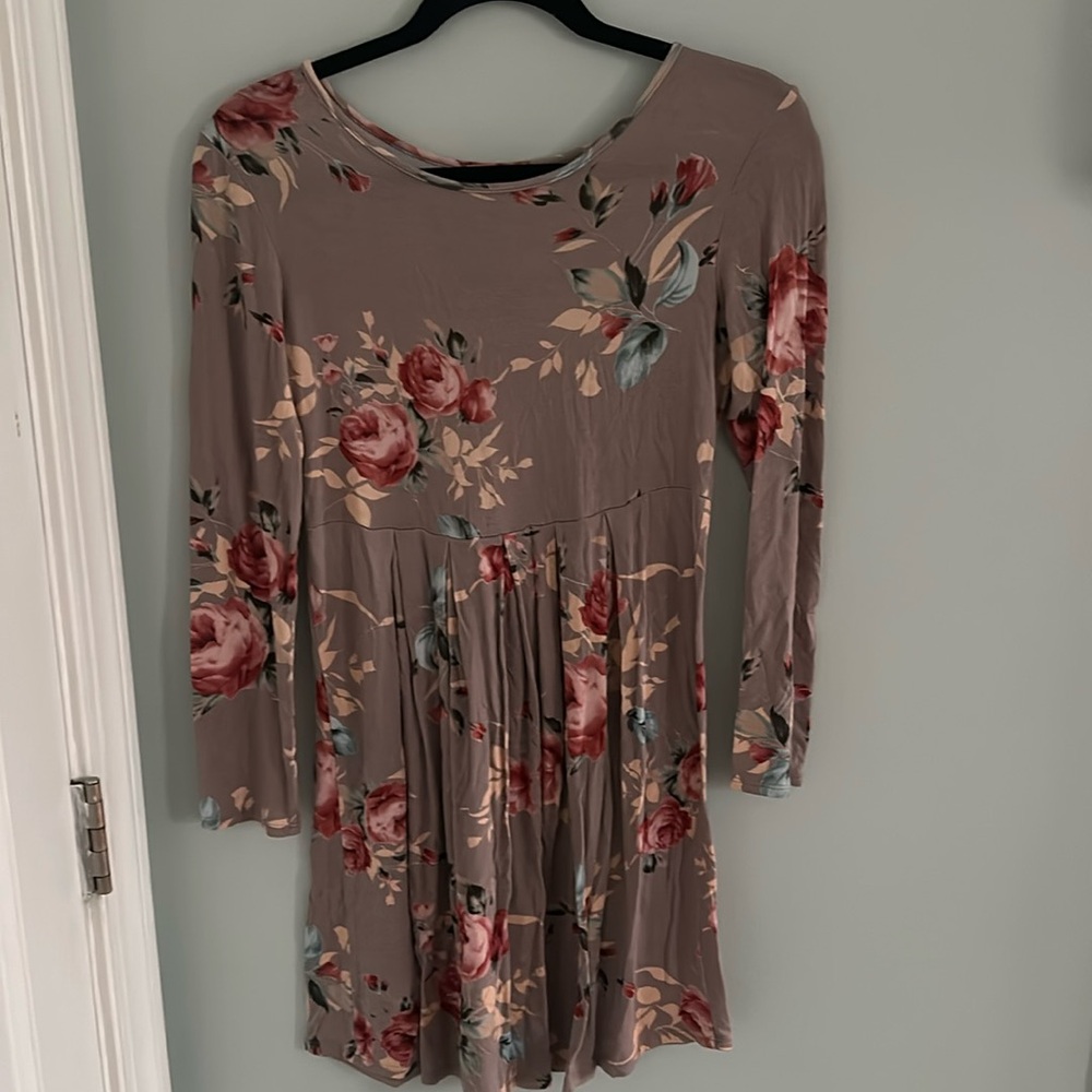 Pink Lily womens dress!